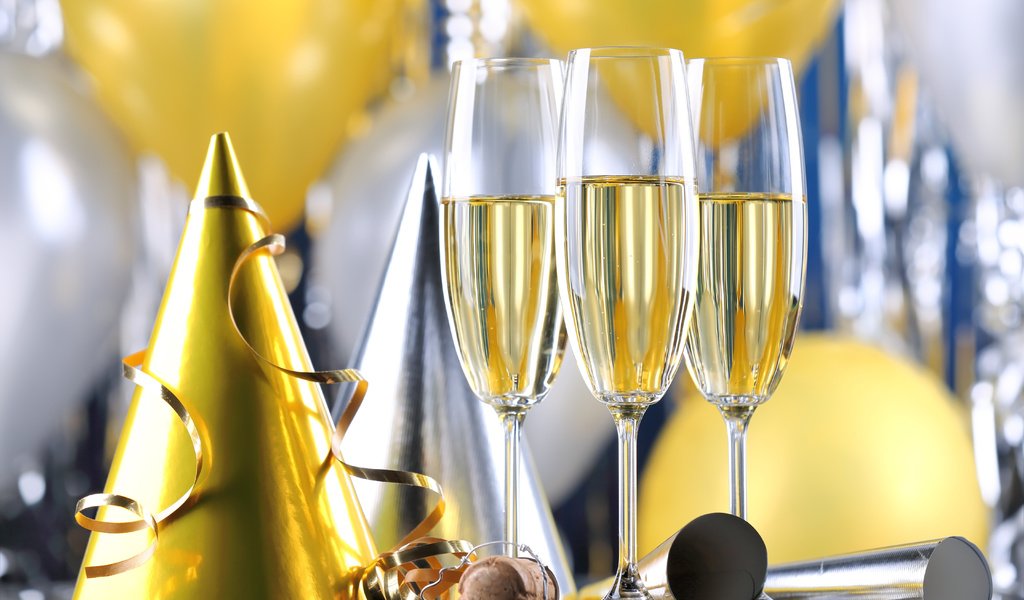 Обои праздник, шампанское, фужеры, holiday, champagne, glasses разрешение 5760x3840 Загрузить