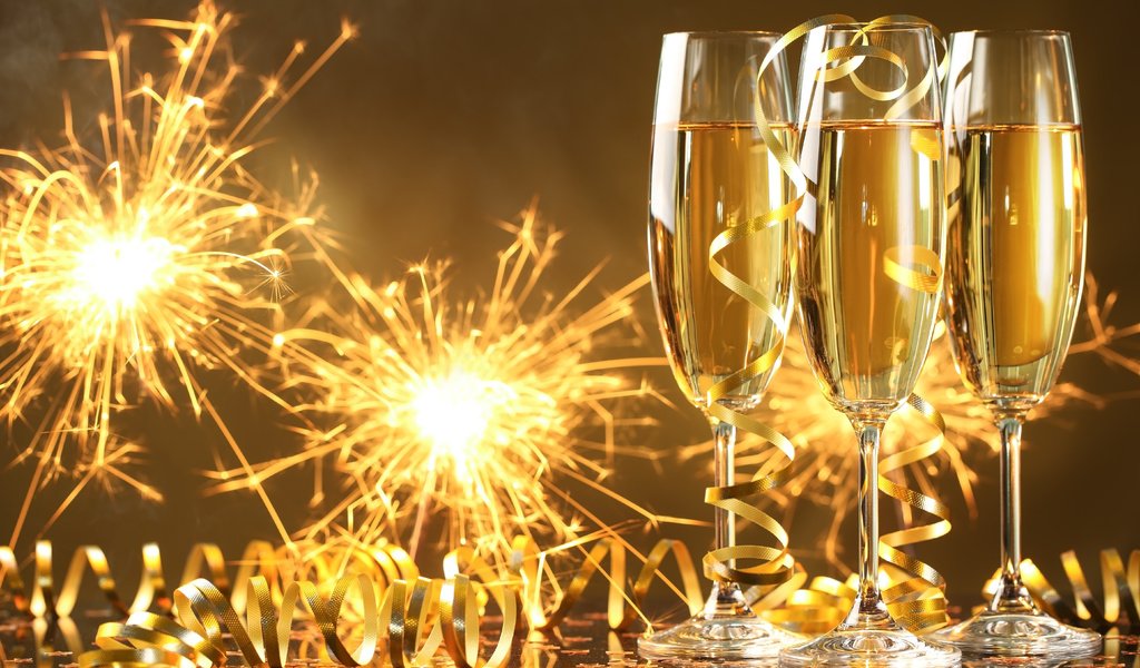 Обои праздник, шампанское, фужеры, holiday, champagne, glasses разрешение 5616x3744 Загрузить