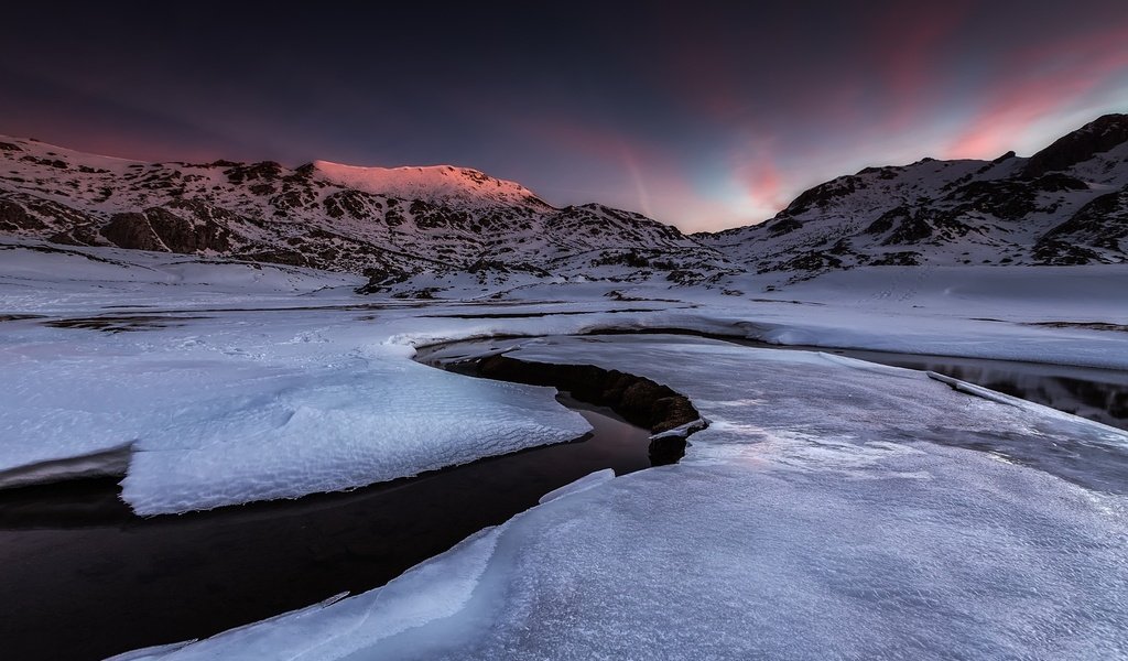 Обои горы, снег, зима, рассвет, mountains, snow, winter, dawn разрешение 2048x1365 Загрузить