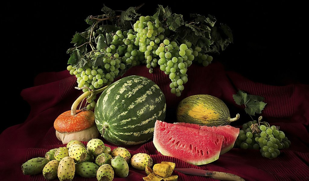 Обои виноград, фрукты, арбуз, ягоды, grapes, fruit, watermelon, berries разрешение 2048x1342 Загрузить