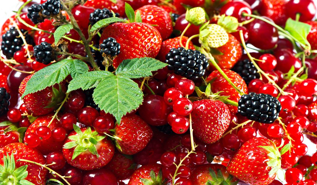 Обои вкус, клубника, ягоды, земляника, ежевика, смородина, виктория, taste, strawberry, berries, strawberries, blackberry, currants, victoria разрешение 2560x1600 Загрузить