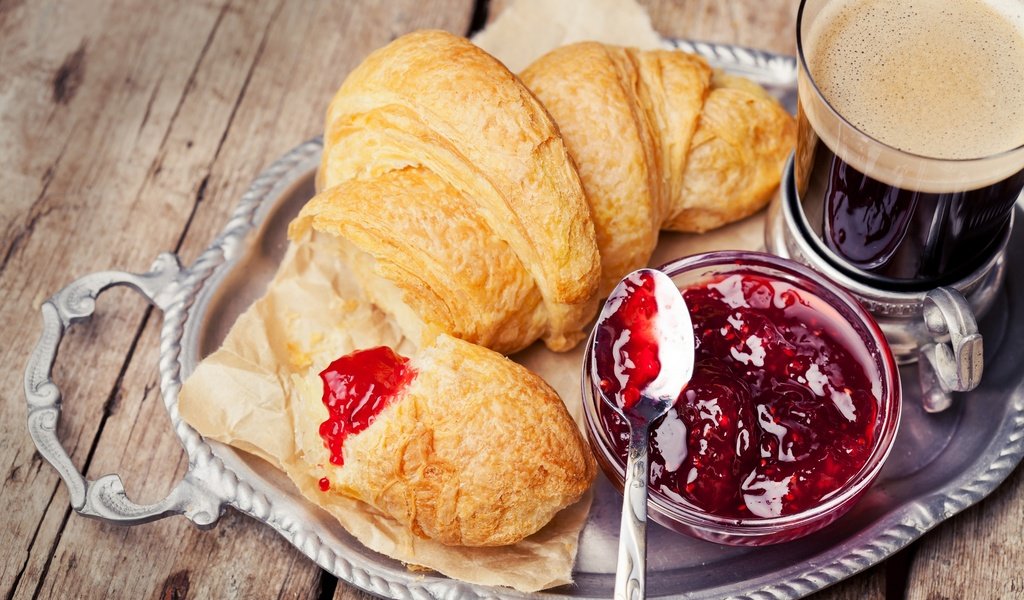 Обои кофе, выпечка, круасан, круассан, варенье, baking, coffee, cakes, croissant, jam разрешение 2880x1920 Загрузить