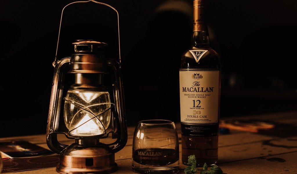 Обои фонарь, стакан, бутылка, алкоголь, виски, lantern, glass, bottle, alcohol, whiskey разрешение 2048x1367 Загрузить