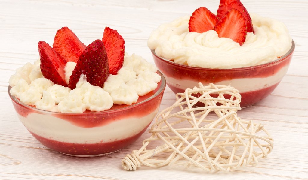 Обои клубника, сладкое, сливки, йогурт, strawberry, sweet, cream, yogurt разрешение 4562x3154 Загрузить