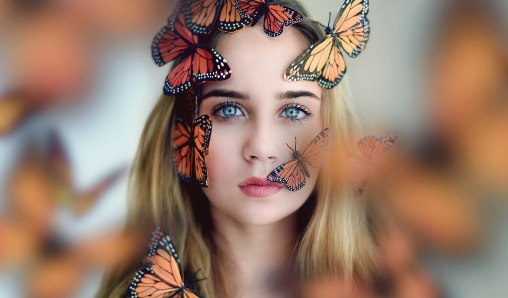Обои девушка, голубые глаза, настроение, боке, блондинка, взгляд, ситуация, насекомые, лицо, бабочки, girl, blue eyes, mood, bokeh, blonde, look, the situation, insects, face, butterfly разрешение 6500x3232 Загрузить