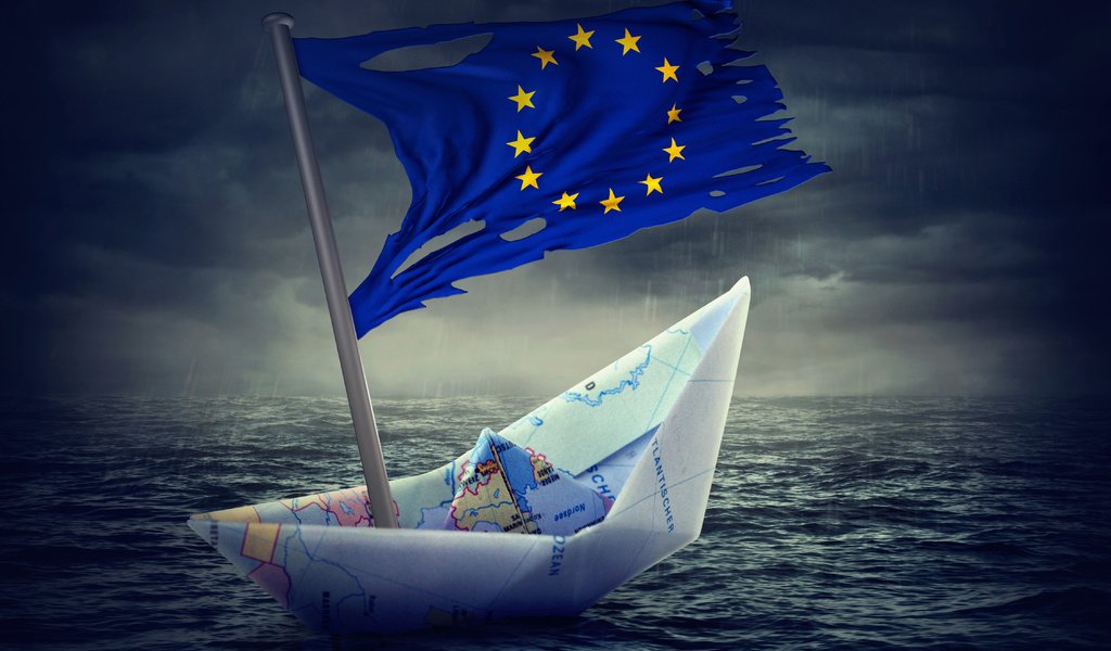 Обои вода, флаг, географическая карта, кораблик, кризис, flag of europe, water, flag, map, boat, crisis разрешение 4500x3000 Загрузить