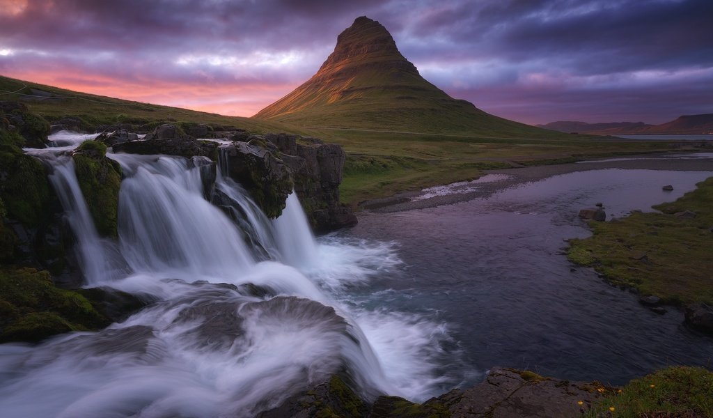 Обои горы, водопад, вулкан, исландия, mountains, waterfall, the volcano, iceland разрешение 2048x1298 Загрузить