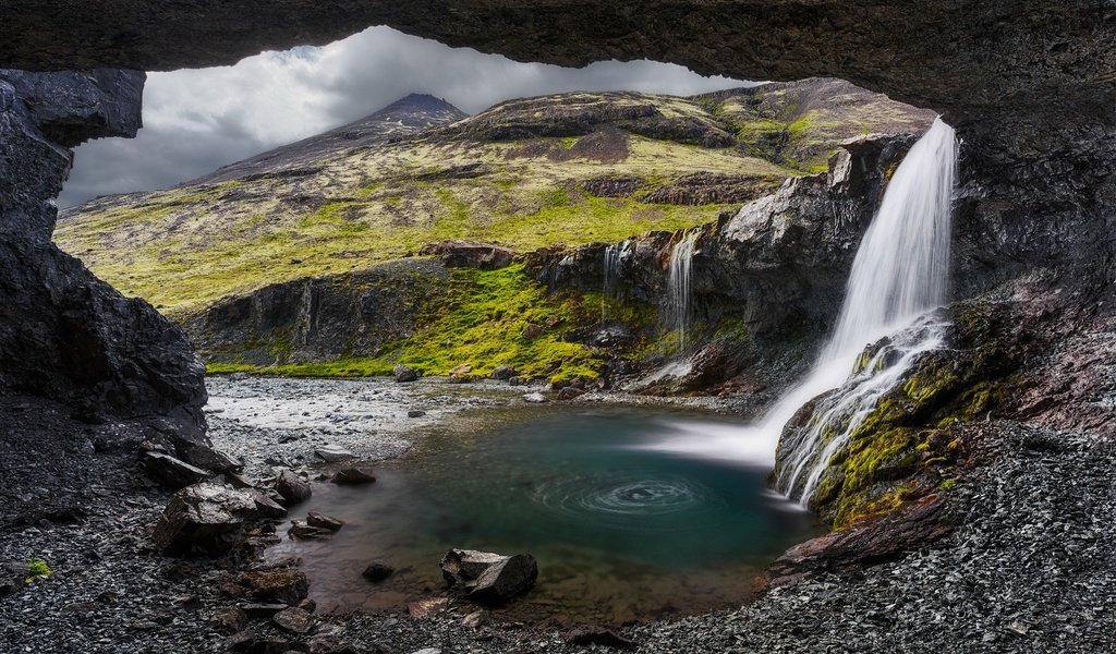 Обои водопад, исландия, waterfall, iceland разрешение 2000x1300 Загрузить