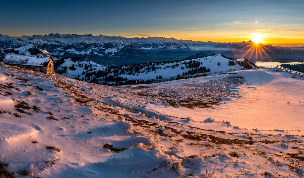 Обои горы, солнце, снег, пейзаж, швейцария, mountains, the sun, snow, landscape, switzerland разрешение 6144x3046 Загрузить