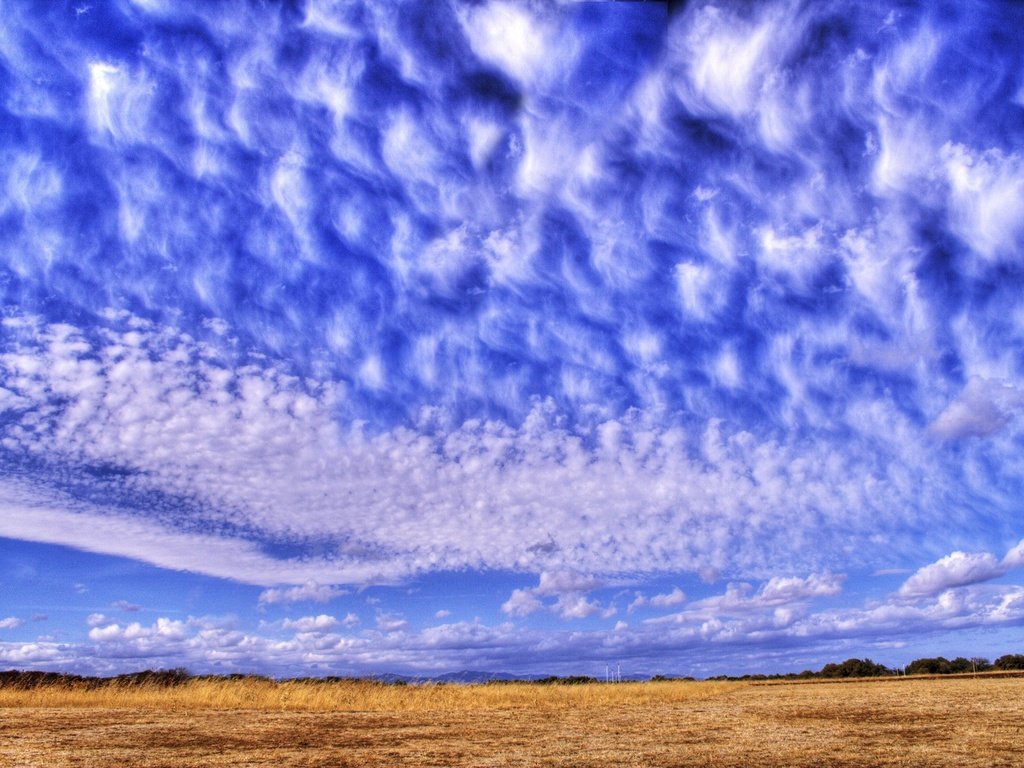 Обои небо, синий, перистые облака, the sky, blue, cirrus clouds разрешение 1920x1440 Загрузить