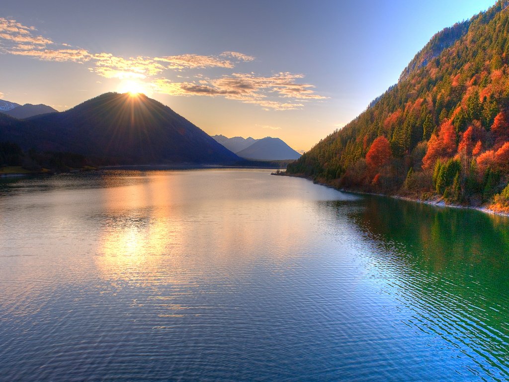 Обои озеро, горы, солнце, солнцеозеро, lake, mountains, the sun, cancionero разрешение 2560x1600 Загрузить