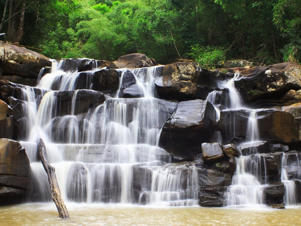 Обои деревья, природа, водопад, деревь, the nature, a waterfall, trees, nature, waterfall разрешение 2880x1920 Загрузить