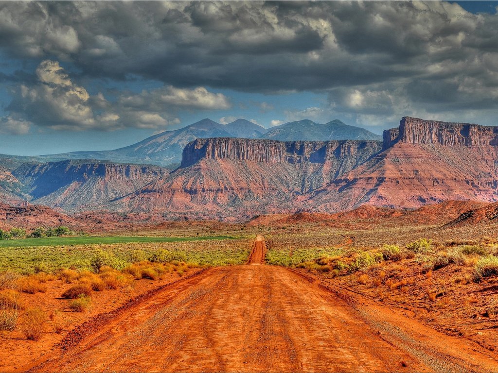 Обои дорога, горы, скалы, пейзаж, штат юта, road, mountains, rocks, landscape, utah разрешение 2880x1915 Загрузить