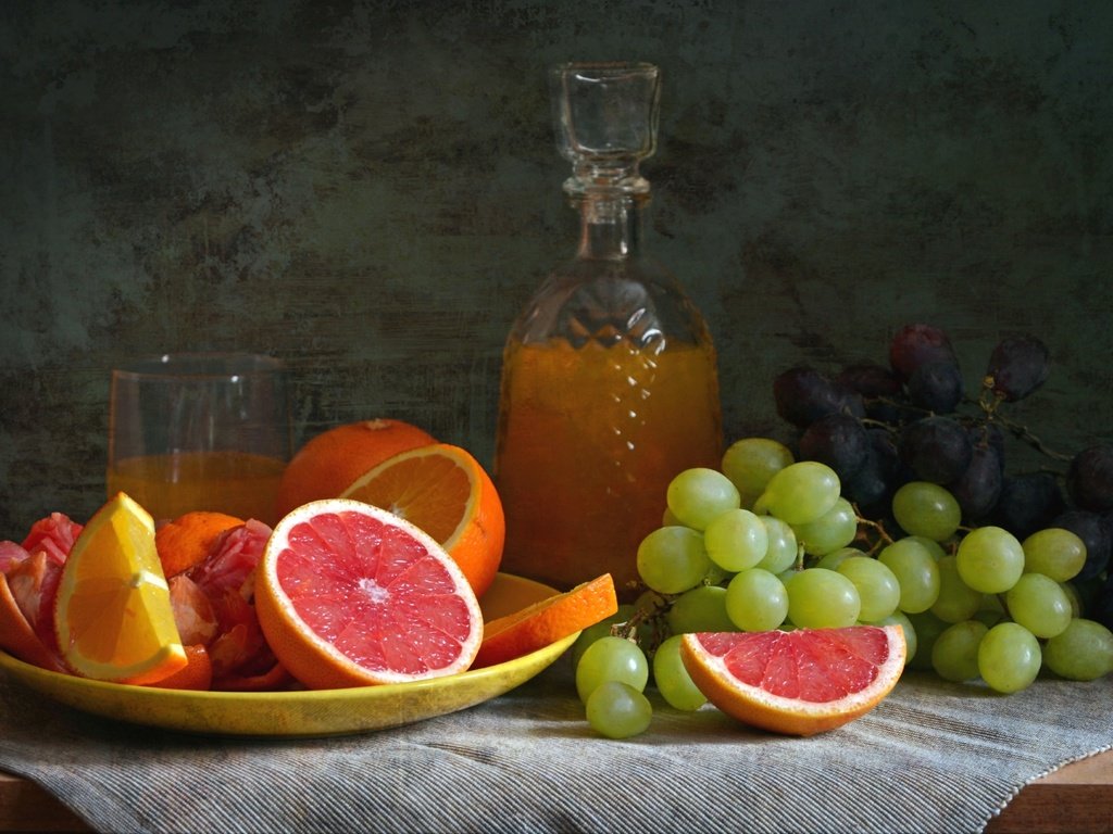 Обои виноград, апельсин, натюрморт, цитрусы, грейпфрут, сок, grapes, orange, still life, citrus, grapefruit, juice разрешение 1920x1262 Загрузить