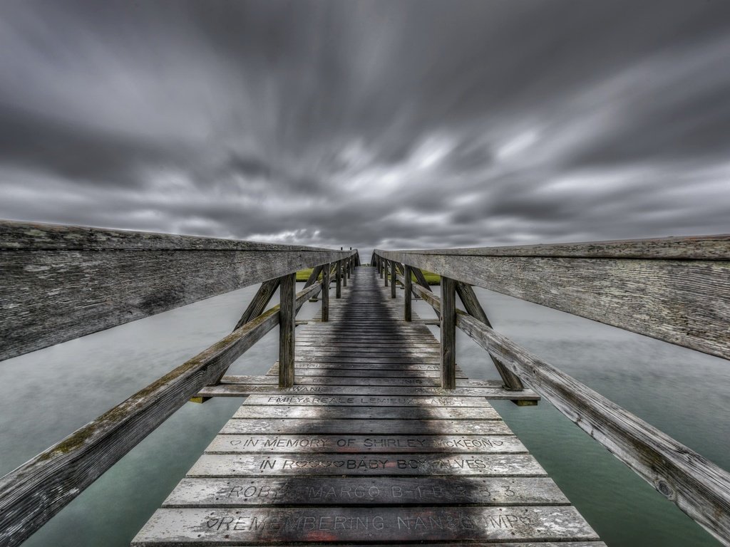 Обои небо, вода, река, природа, тучи, мост, the sky, water, river, nature, clouds, bridge разрешение 2048x1367 Загрузить