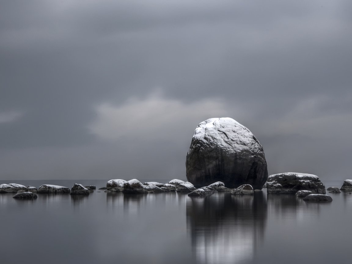 Обои камни, море, серый, stones, sea, grey разрешение 3872x2592 Загрузить