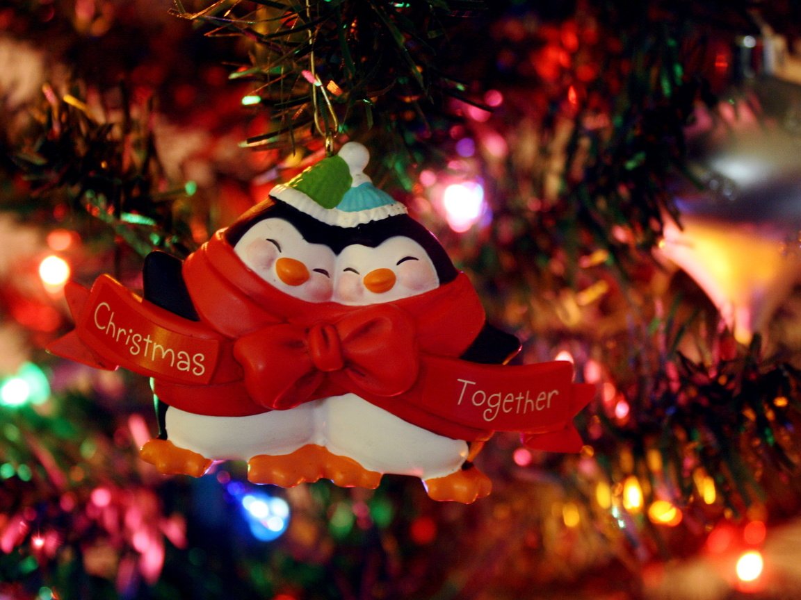 Обои огни, новый год, елка, настроение, игрушки, праздник, гирлянда, пингвины, lights, new year, tree, mood, toys, holiday, garland, penguins разрешение 2560x1600 Загрузить
