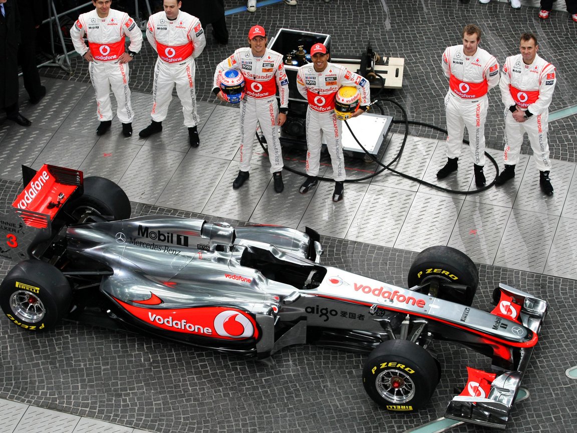 Обои формула 1, пилоты, болид, команда vodafone mclaren mercedes, formula 1, pilots, the car, team vodafone mclaren mercedes разрешение 2560x1600 Загрузить