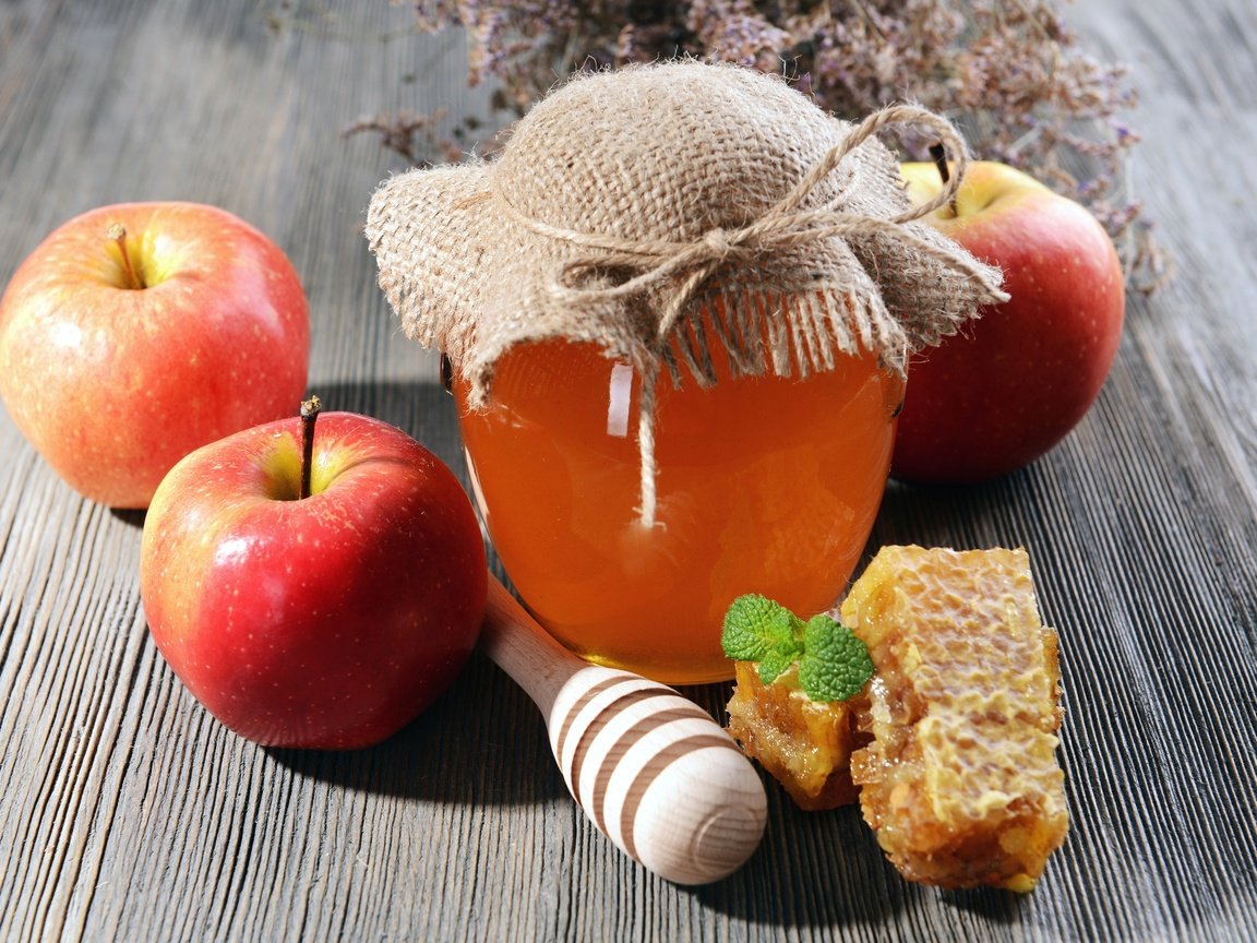 Обои яблоки, соты, мед, банка, apples, cell, honey, bank разрешение 3000x2000 Загрузить