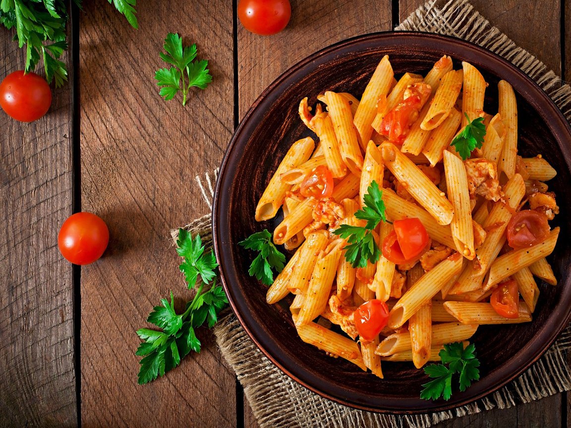 Обои помидоры, соус, петрушка, макароны, паста, tomatoes, sauce, parsley, pasta разрешение 1920x1200 Загрузить