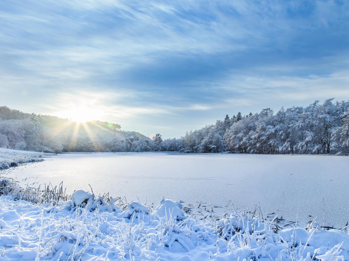 Обои небо, река, снег, природа, зима, пейзаж, иней, the sky, river, snow, nature, winter, landscape, frost разрешение 1920x1080 Загрузить