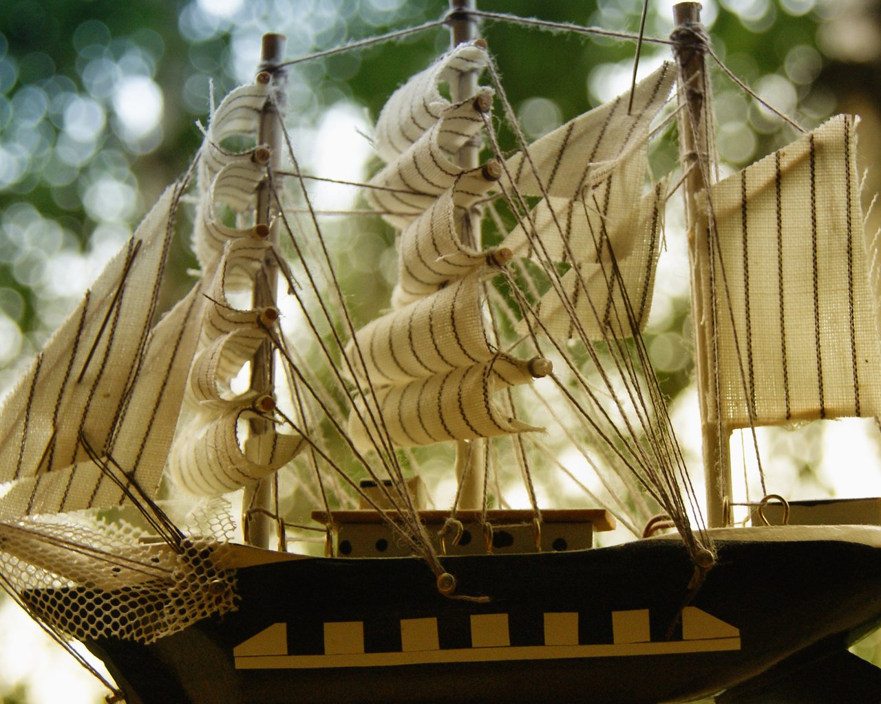 Обои корабль, цвет, паруса, статуетка, ship, color, sails, statuetka разрешение 3410x1858 Загрузить