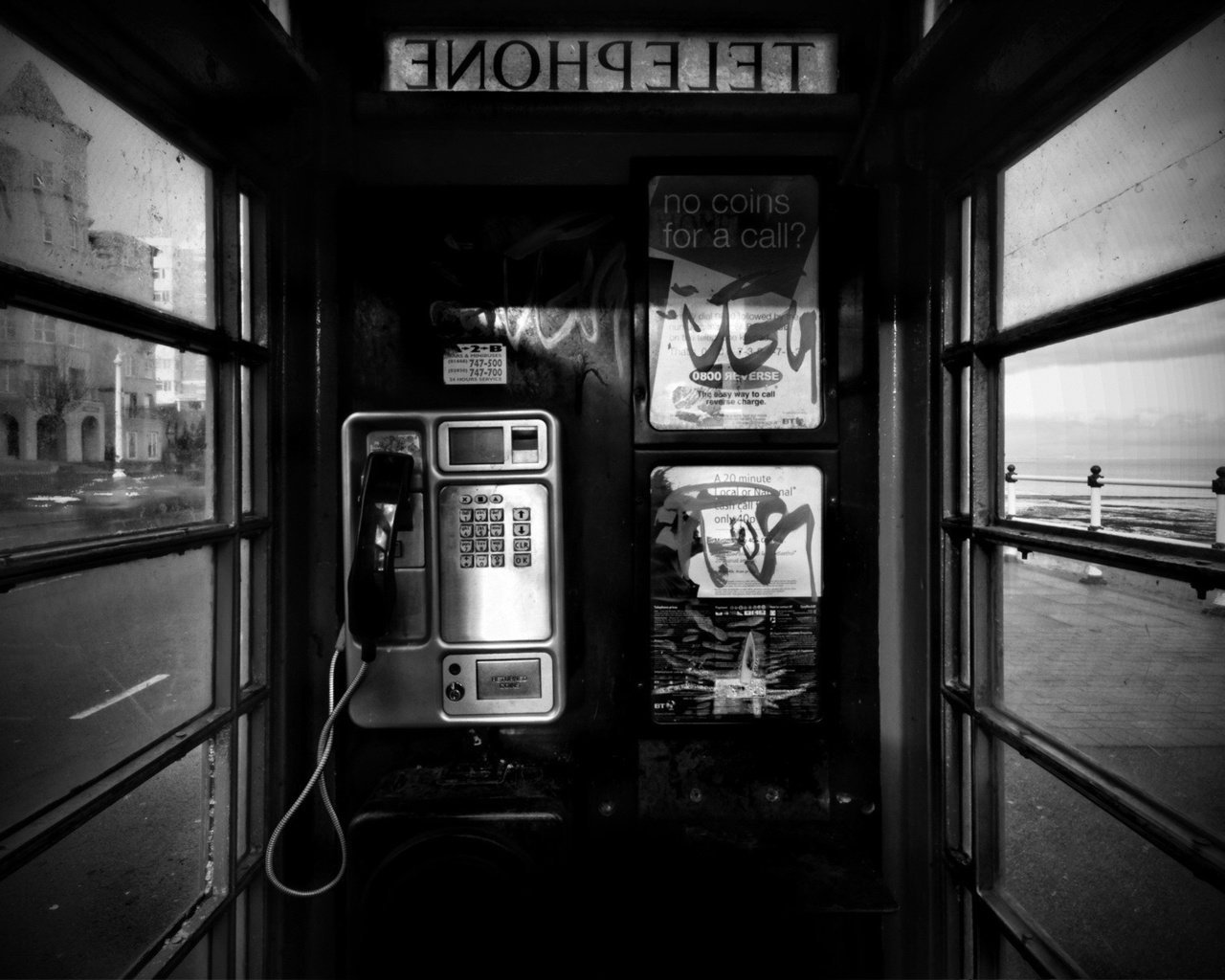 Обои черно-белая, телефон, будка, black and white, phone, booth разрешение 1920x1200 Загрузить