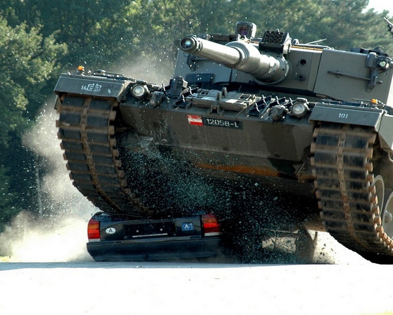 Обои танк, гусеница, таран, tank, caterpillar, taran разрешение 1920x1080 Загрузить