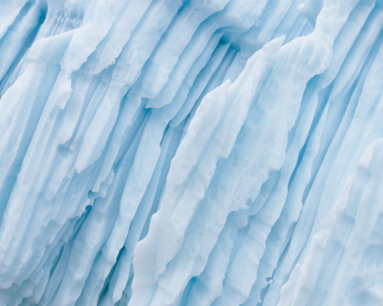 Обои снег, лёд, айсберг, глыба, snow, ice, iceberg, lump разрешение 2560x1600 Загрузить