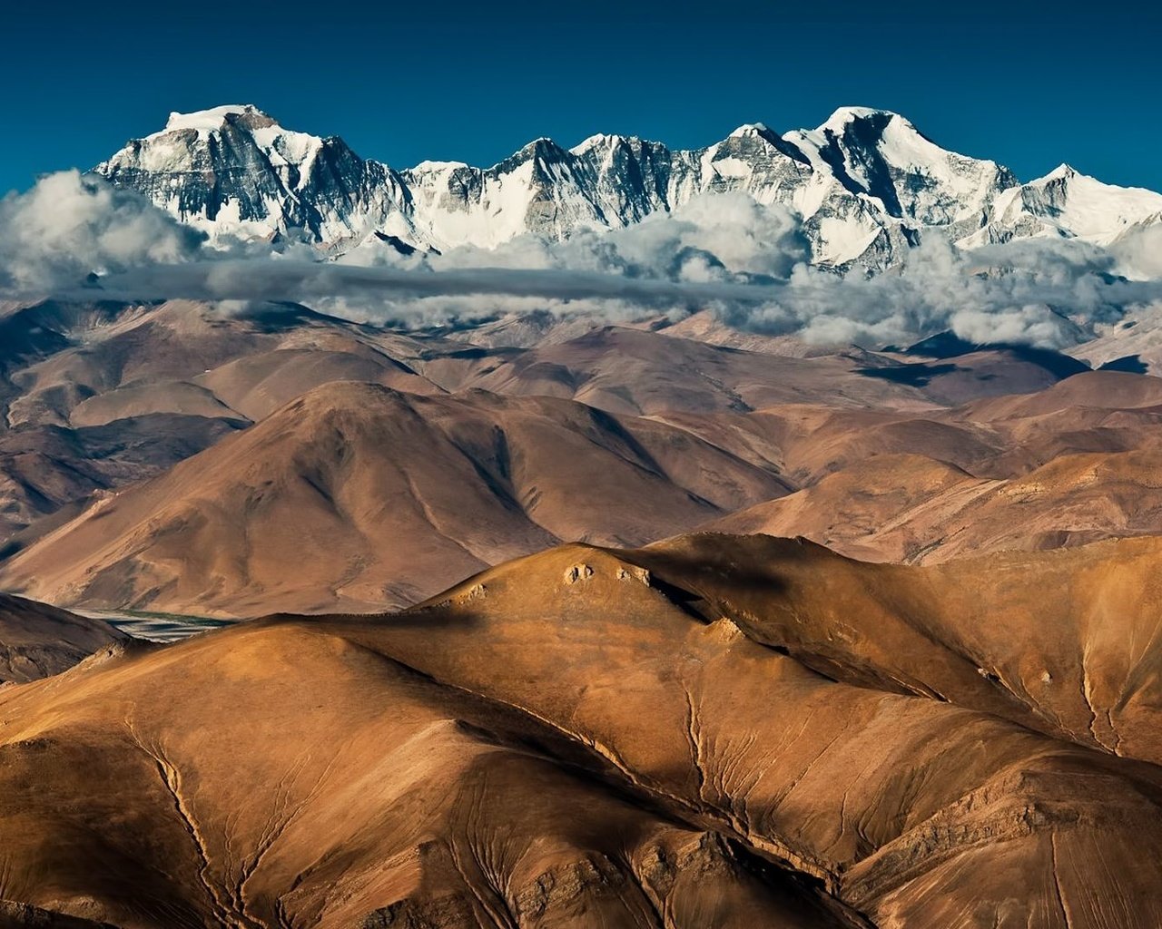Обои облака, горы, китай, тибет, горные вершины, clouds, mountains, china, tibet, mountain peaks разрешение 1920x1080 Загрузить