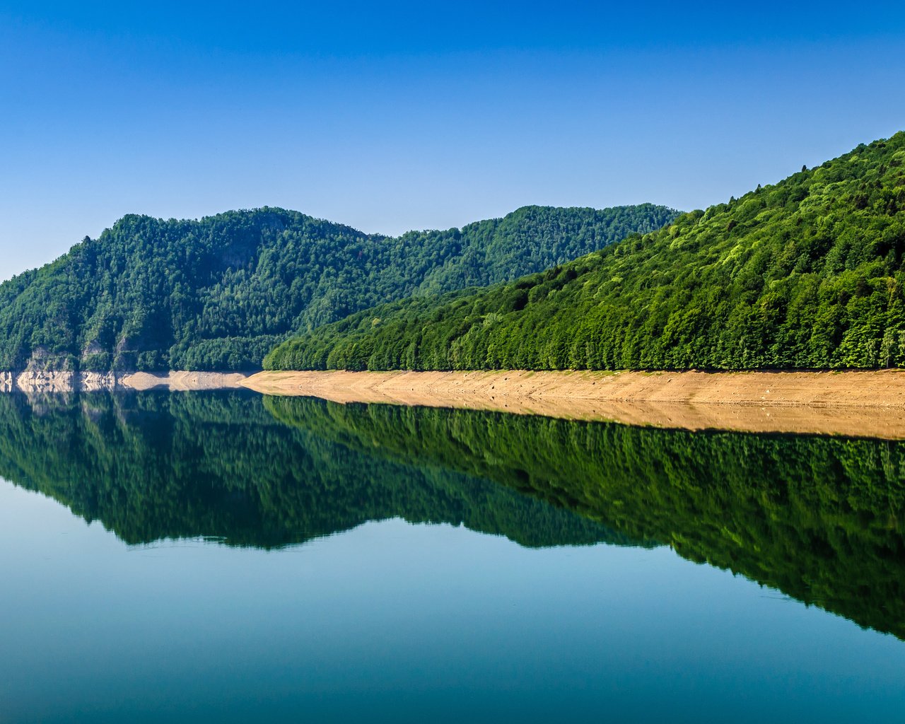 Обои небо, озеро, горы, отражение, пейзаж, румыния, the sky, lake, mountains, reflection, landscape, romania разрешение 4177x2848 Загрузить