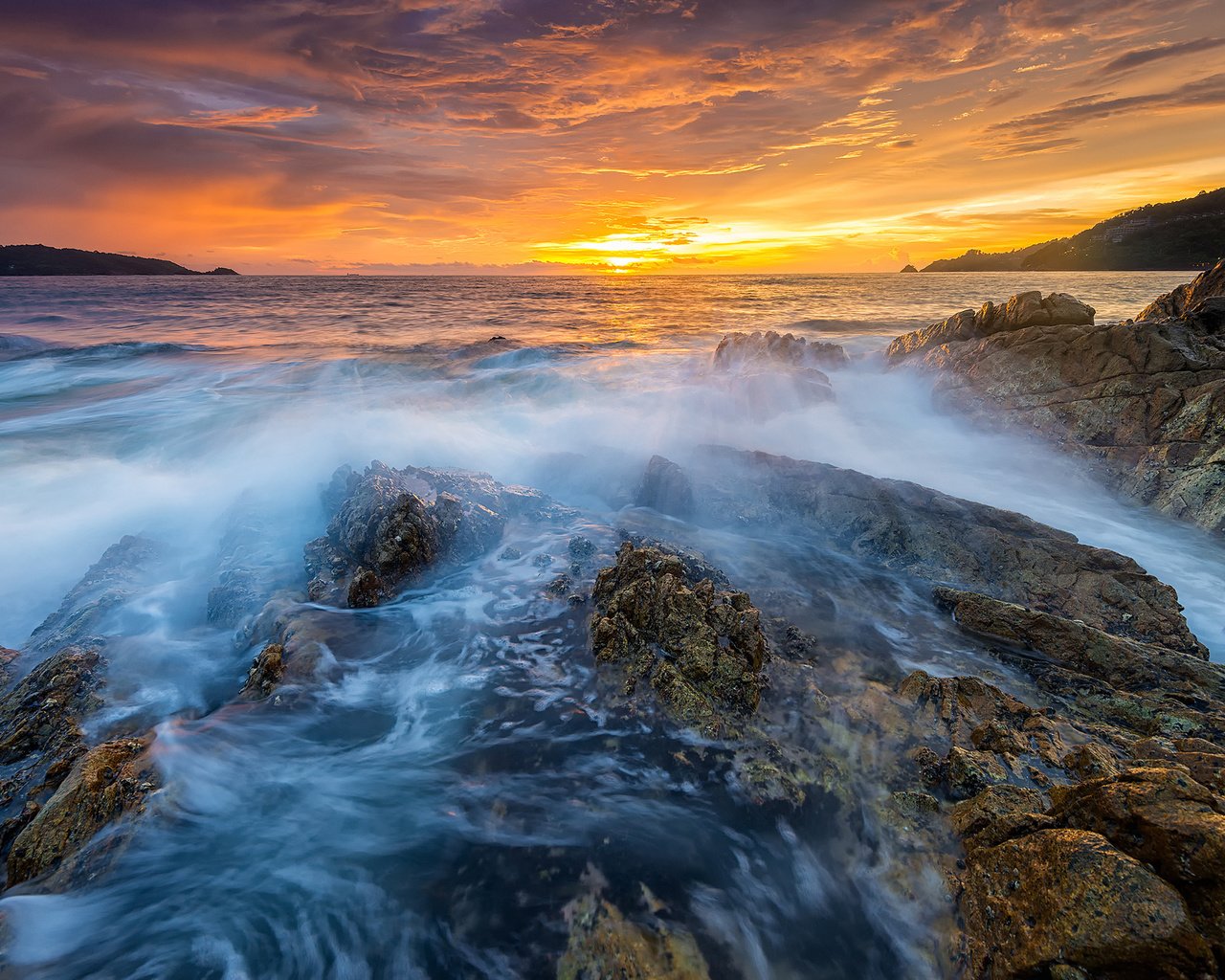 Обои вечер, скалы, закат, море, таиланд, the evening, rocks, sunset, sea, thailand разрешение 2048x1366 Загрузить