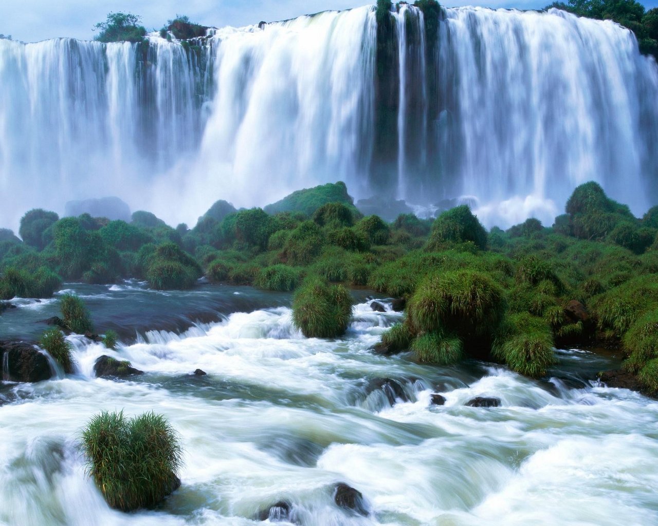 Обои река, пейзаж, водопад, водопад игуасу, river, landscape, waterfall, the iguaçu falls разрешение 1920x1200 Загрузить