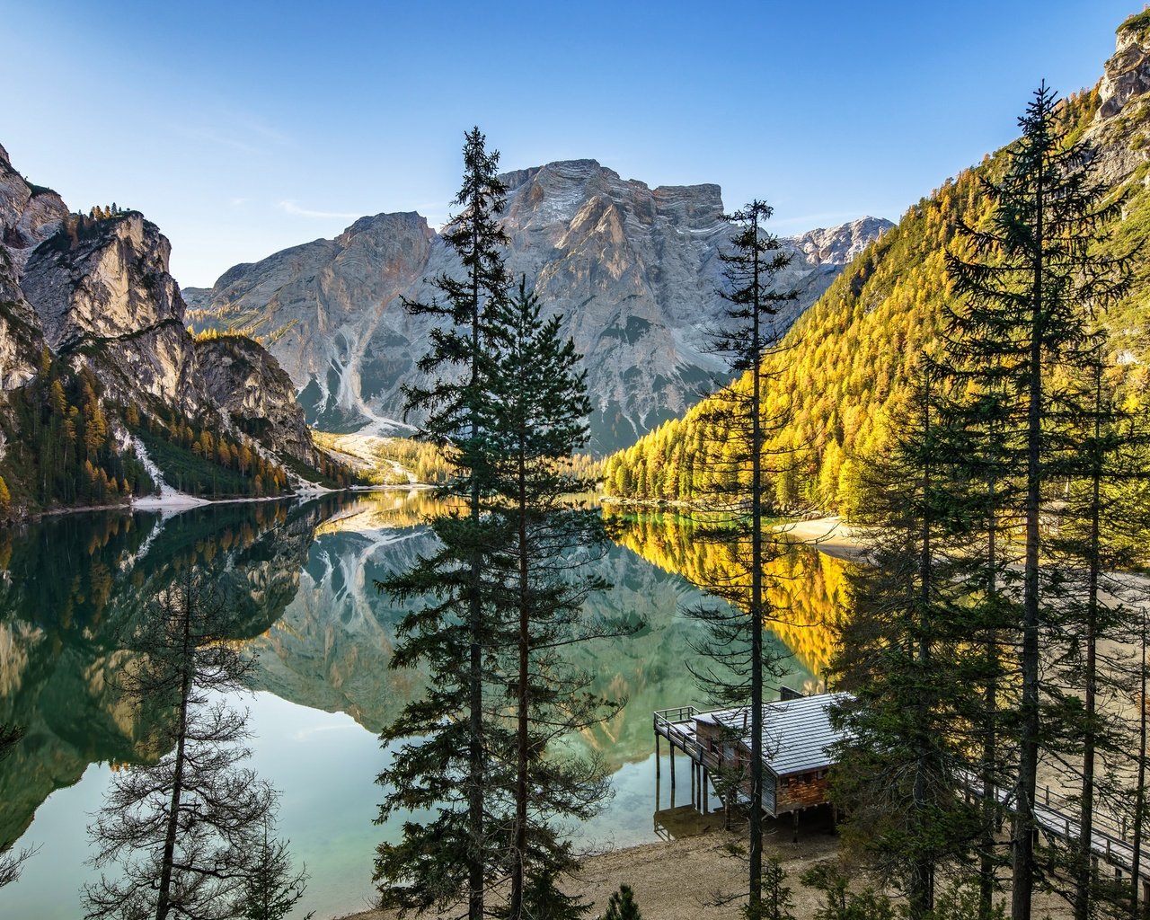 Обои деревья, озеро, горы, осень, альпы, trees, lake, mountains, autumn, alps разрешение 2048x1366 Загрузить