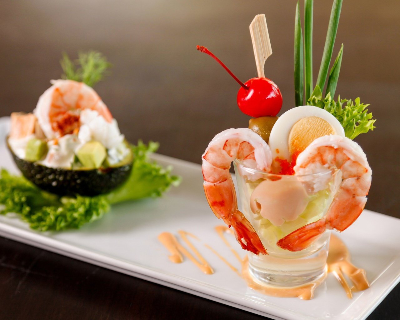 Обои зелень, салат, морепродукты, креветки, закуски, greens, salad, seafood, shrimp, snacks разрешение 2560x1734 Загрузить