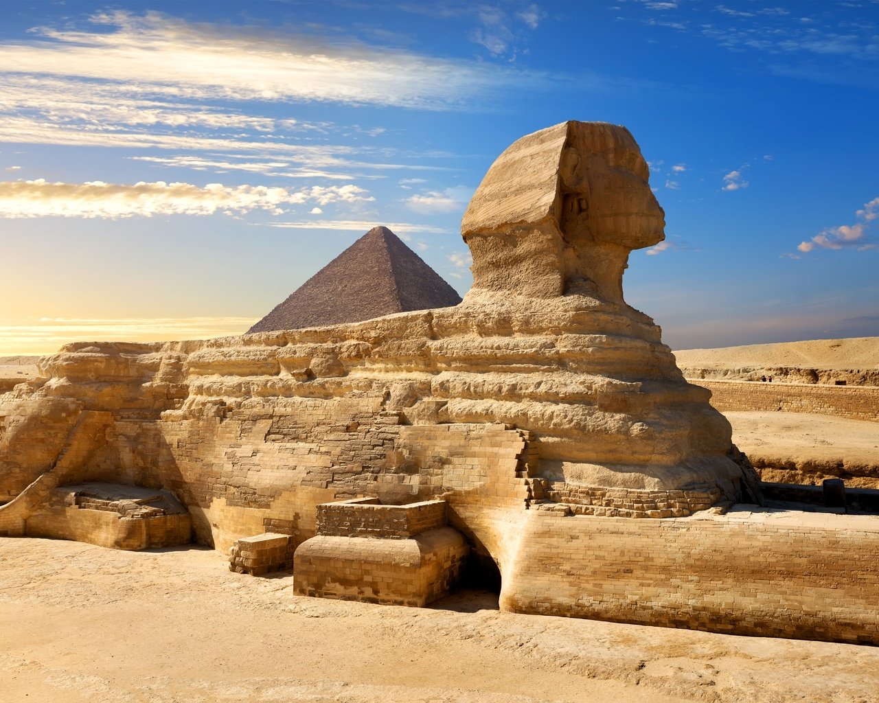Обои небо, cairo, great sphinx of giza, облака, солнце, пустыня, пирамида, египет, всадники, сфинкс, the sky, clouds, the sun, desert, pyramid, egypt, riders, sphinx разрешение 6702x4473 Загрузить
