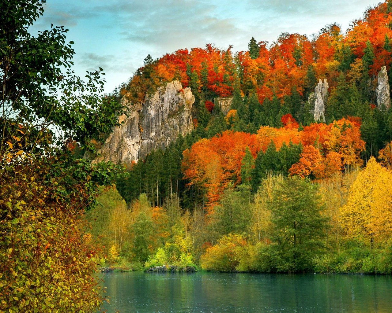 Обои река, скалы, краски осени, river, rocks, the colors of autumn разрешение 2304x1509 Загрузить