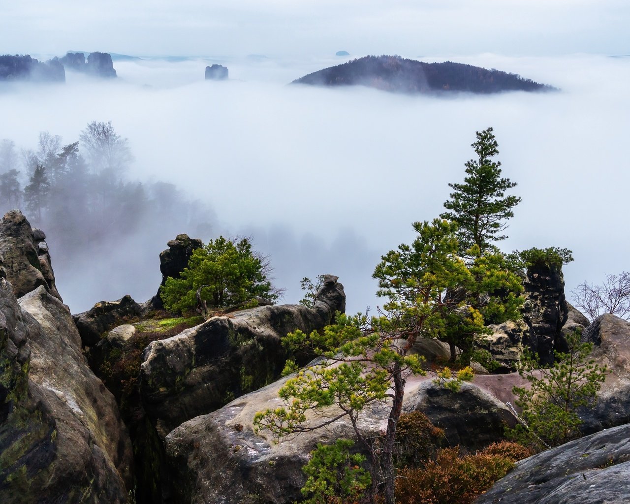 Обои горы, природа, туман, mountains, nature, fog разрешение 6000x3375 Загрузить