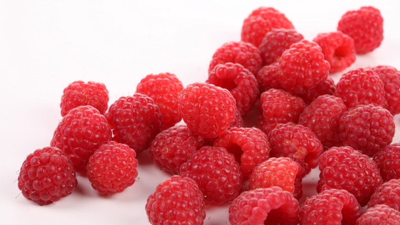 Обои малина, ягоды, лесные ягоды, ягоды малины, raspberry, berries, raspberries разрешение 2880x1920 Загрузить