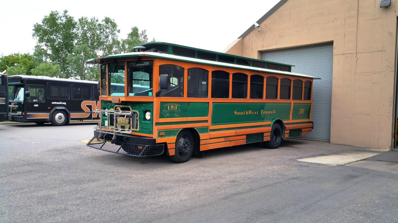 Обои bus-trolley разрешение 5312x2988 Загрузить