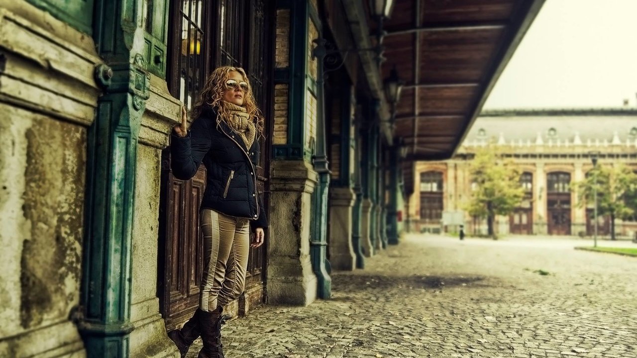 Обои стиль, девушка, блондинка, улица, здание, style, girl, blonde, street, the building разрешение 2048x1565 Загрузить