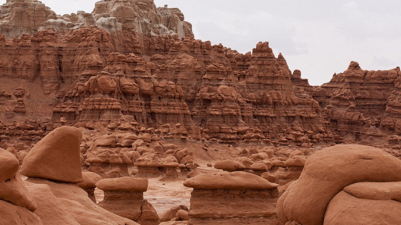 Обои каньон, красота, сша, штат юта, гоблин долина, canyon, beauty, usa, utah, goblin valley разрешение 1920x1280 Загрузить