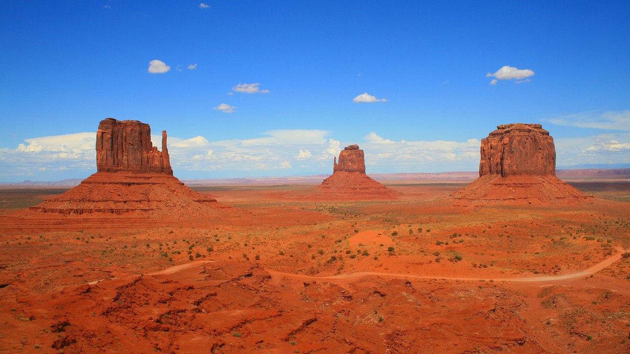 Обои небо, облака, скалы, природа, пейзаж, каньон, долина монументов, the sky, clouds, rocks, nature, landscape, canyon, monument valley разрешение 2560x1600 Загрузить