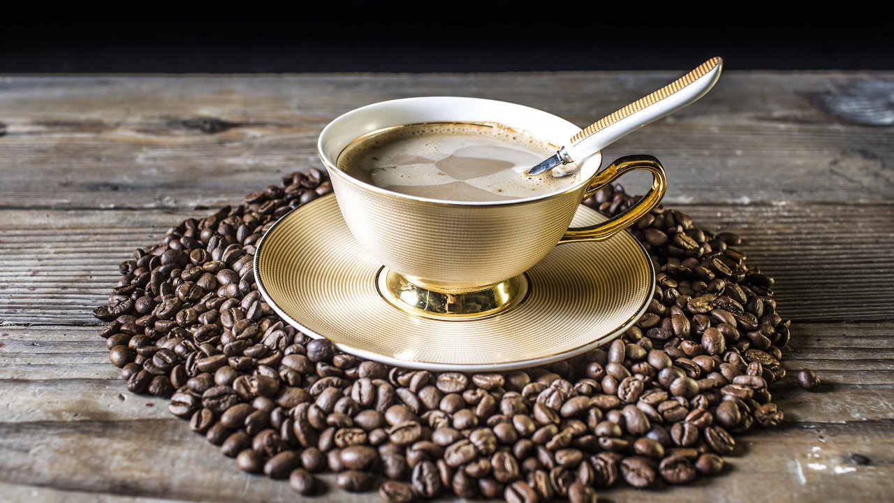 Обои кофе, блюдце, чашка, кофейные зерна, аромат, coffee, saucer, cup, coffee beans, aroma разрешение 5472x3648 Загрузить