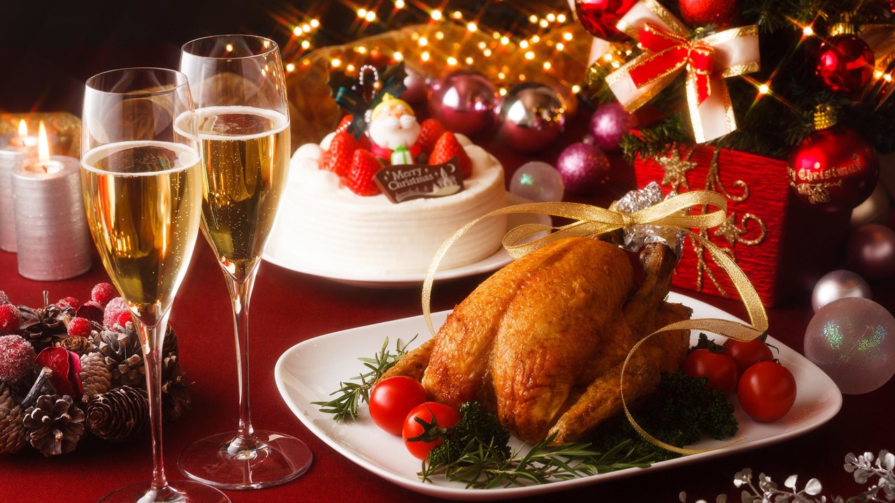 Обои курица, новый год, ужин, шары, сервировка, вино, бокалы, рождество, шампанское, торт, помидоры, chicken, new year, dinner, balls, serving, wine, glasses, christmas, champagne, cake, tomatoes разрешение 3840x2400 Загрузить
