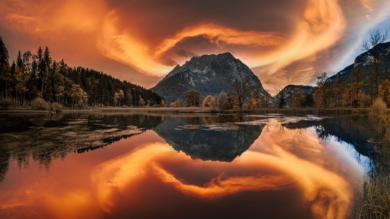 Обои деревья, озеро, горы, лес, отражение, австрия, штирия, trees, lake, mountains, forest, reflection, austria, styria разрешение 2000x1331 Загрузить