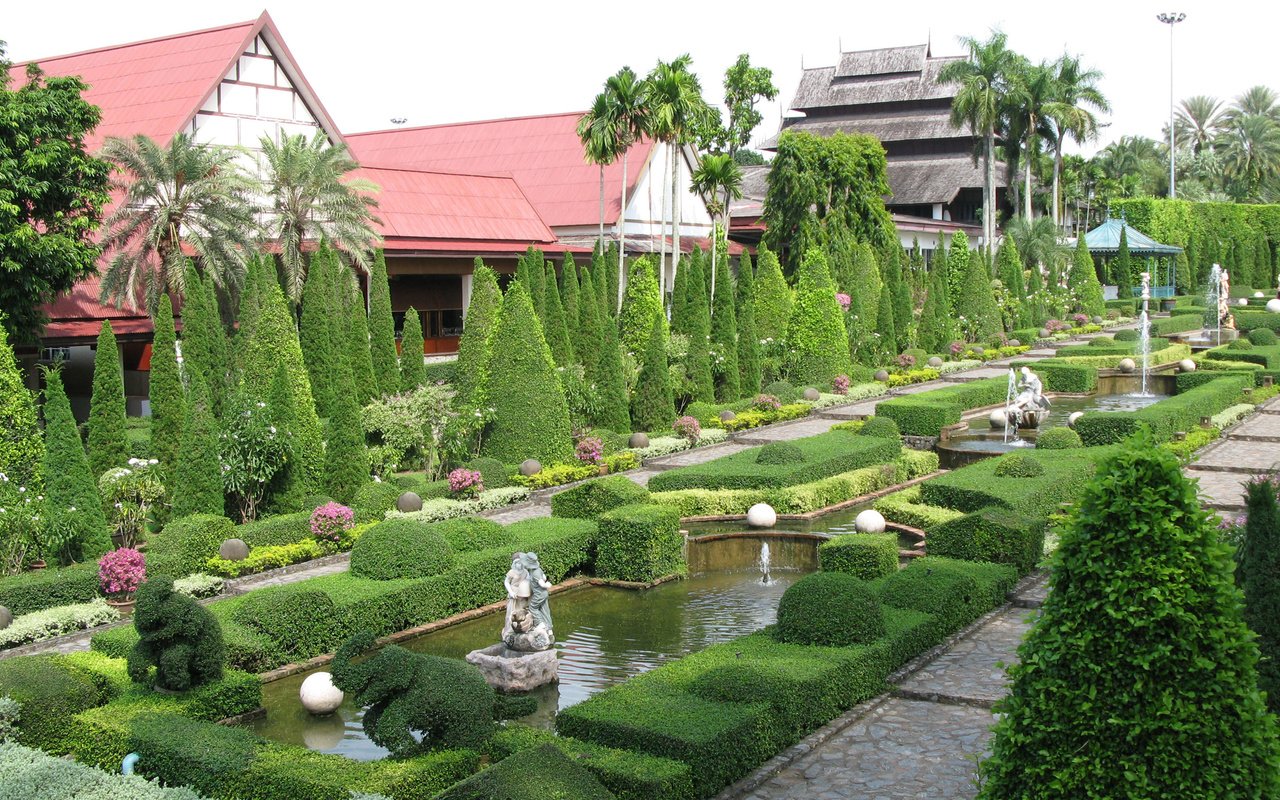 Обои дизайн, скульптуры, таиланд, фонтаны, сады, тропический парк нонг нуч, design, sculpture, thailand, fountains, gardens, tropical park nong nooch разрешение 2940x1650 Загрузить