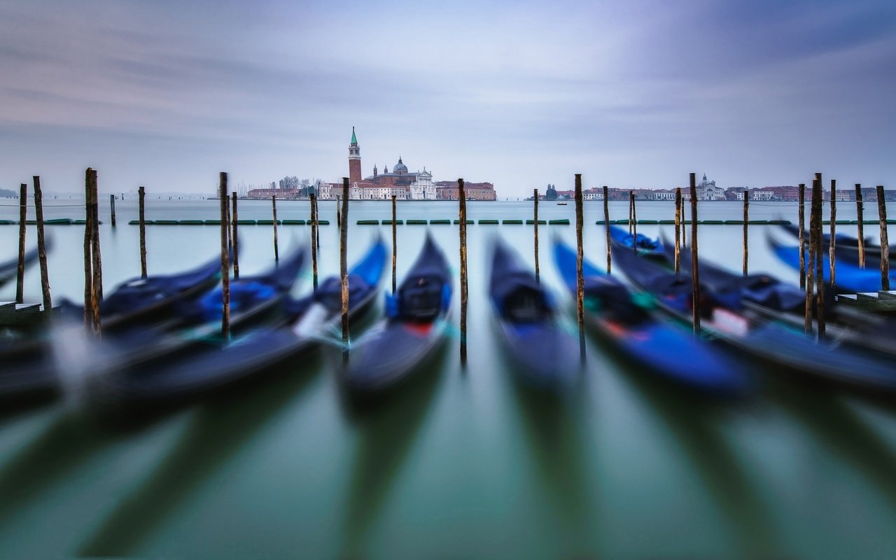 Обои лодки, венеция, гондола, италия, hdr, achim thomae, boats, venice, gondola, italy разрешение 2048x1238 Загрузить