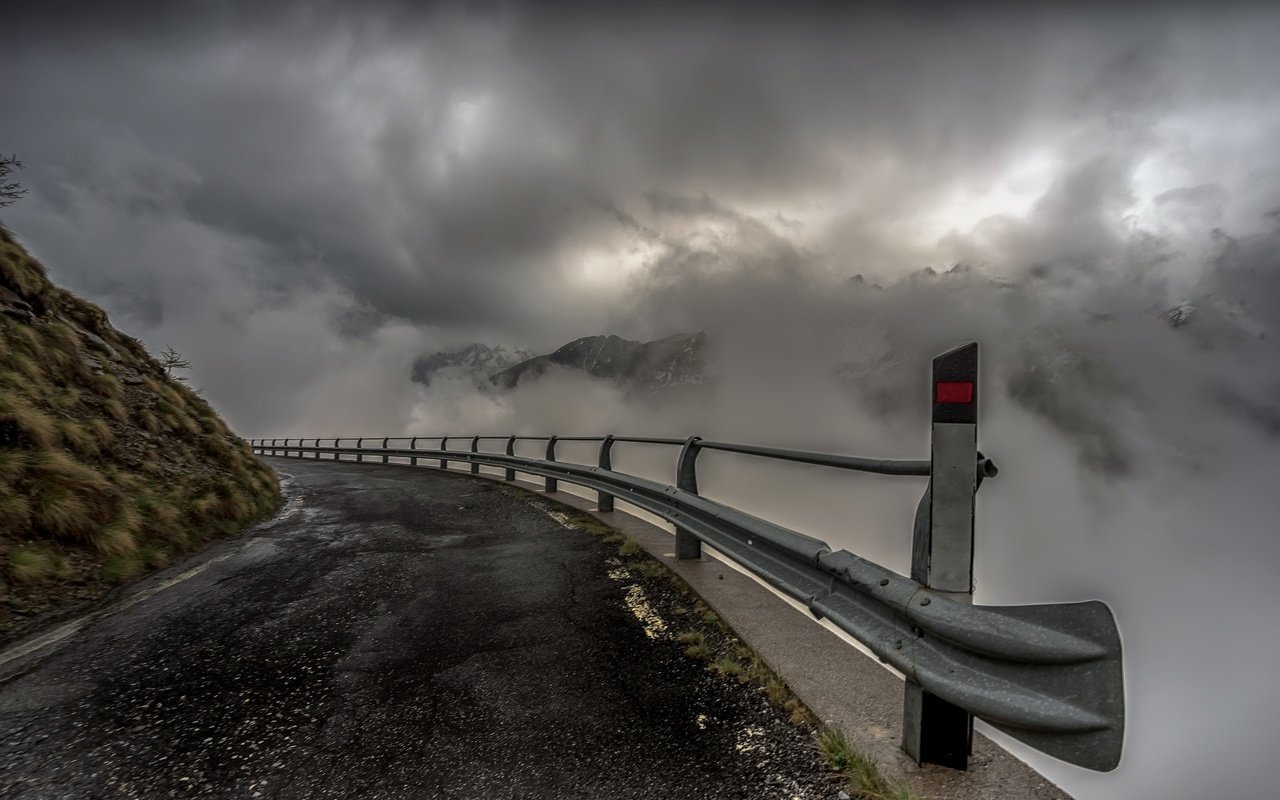 Обои небо, дорога, туман, the sky, road, fog разрешение 2048x1365 Загрузить