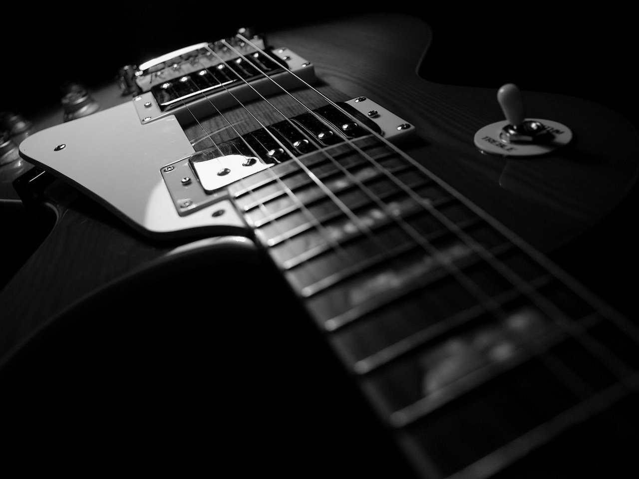 Обои гитара, чёрно-белое, черно-белая, guitar, black and white разрешение 1920x1200 Загрузить